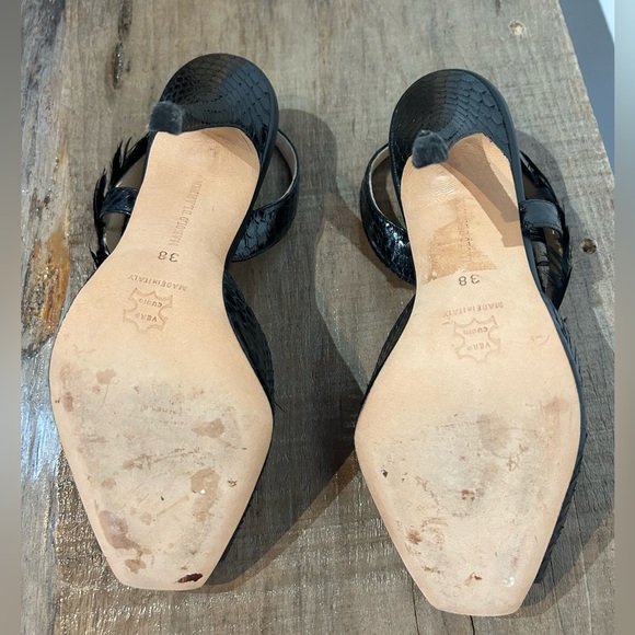 Manolo Blahnik Black Slingback with Feather accent - size 38.0 - Picture 4 of 4